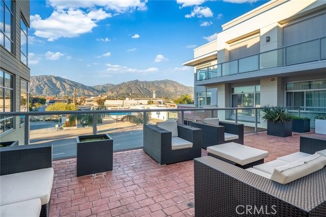 56 E Duarte 318, Arcadia, CA 91006