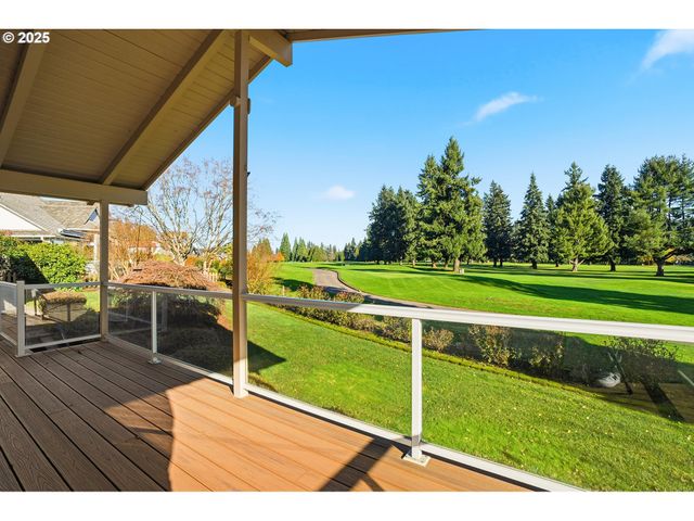 2040 N COUNTRY CLUB Dr, Canby, OR 97013