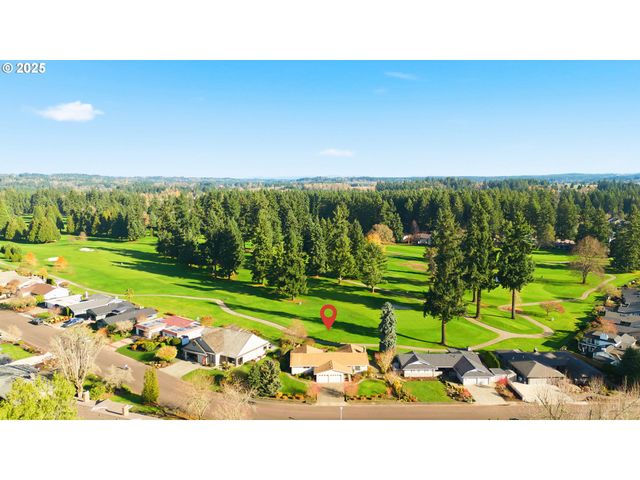 2040 N COUNTRY CLUB Dr, Canby, OR 97013