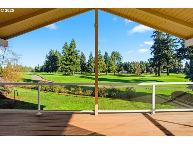 2040 N COUNTRY CLUB Dr, Canby, OR 97013