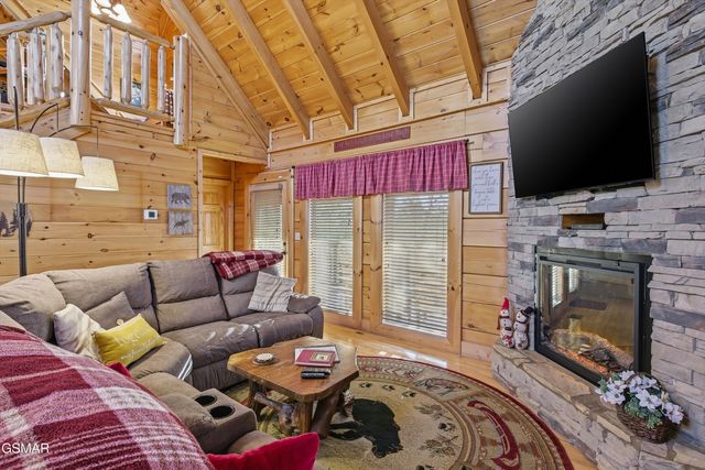 2012 Cougar Crossing Way, Sevierville, TN 37862