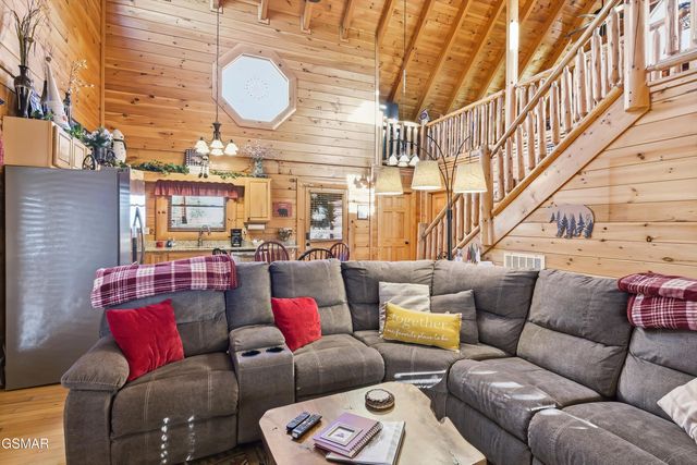 2012 Cougar Crossing Way, Sevierville, TN 37862