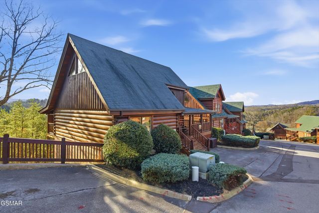 2012 Cougar Crossing Way, Sevierville, TN 37862