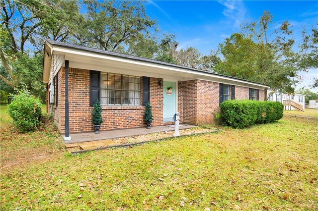 11037 Moreland W Drive, Grand Bay, AL 36541