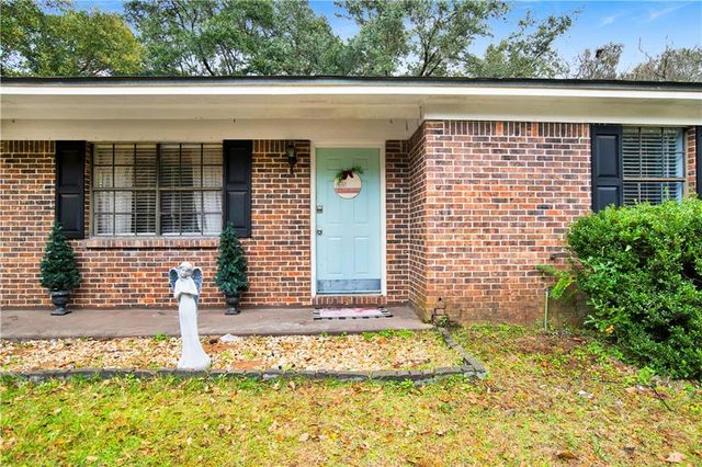 11037 Moreland W Drive, Grand Bay, AL 36541