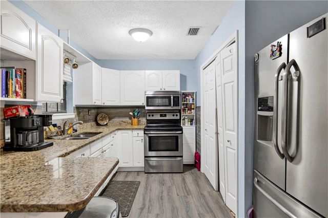 11037 Moreland W Drive, Grand Bay, AL 36541