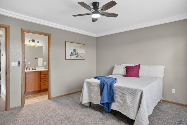 740 RADIAL LN, Box Elder, SD 57719