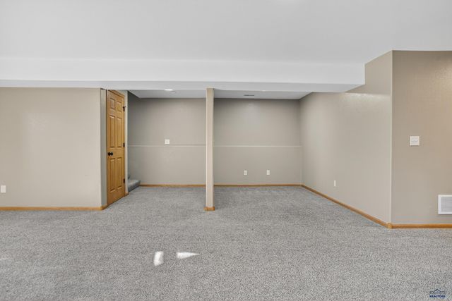 740 RADIAL LN, Box Elder, SD 57719