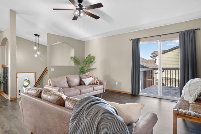 740 RADIAL LN, Box Elder, SD 57719