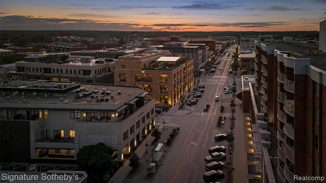 411 S Old Woodward Avenue 704, Birmingham, MI 48009