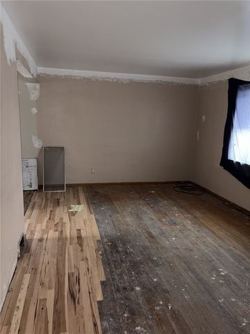 3324 Radcliffe St, Esplen, PA 15204