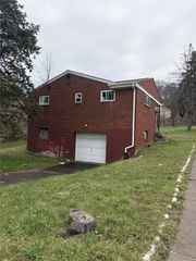 3324 Radcliffe St, Esplen, PA 15204