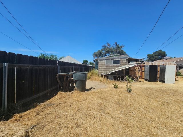 415 E Florinda Street, Hanford, CA 93230