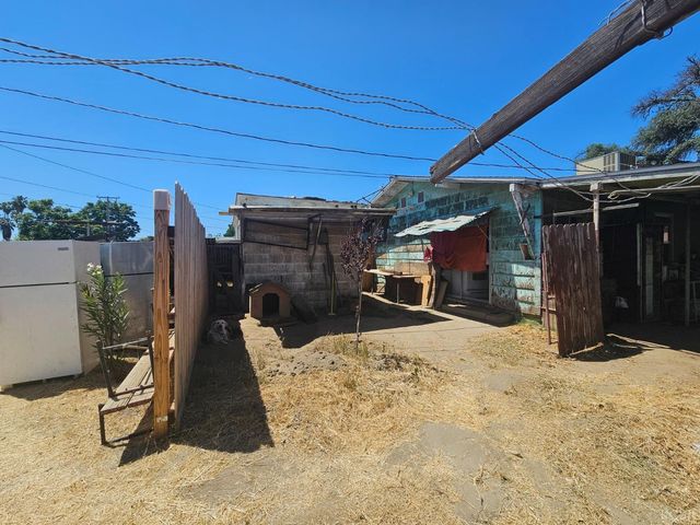 415 E Florinda Street, Hanford, CA 93230