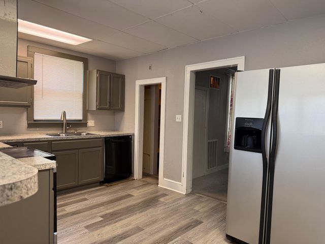 1601 Millington St, Winfield, KS 67156