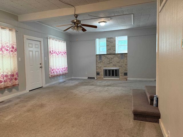 1601 Millington St, Winfield, KS 67156