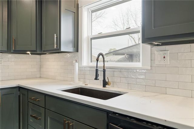 5712 Harrison Street, Kansas City, MO 64110