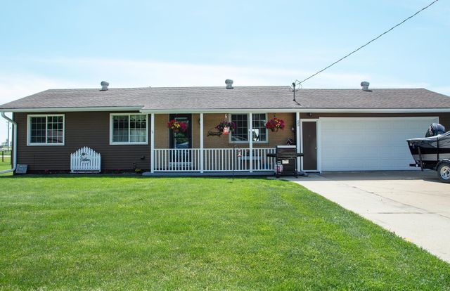 55 Bayou Drive, Nashua, IA 50658