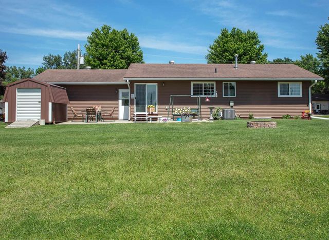 55 Bayou Drive, Nashua, IA 50658