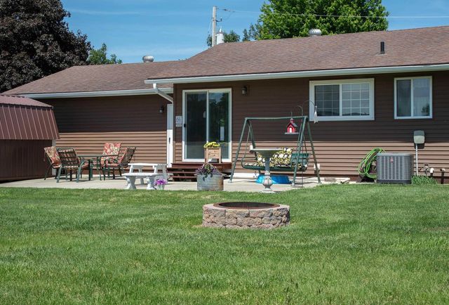55 Bayou Drive, Nashua, IA 50658