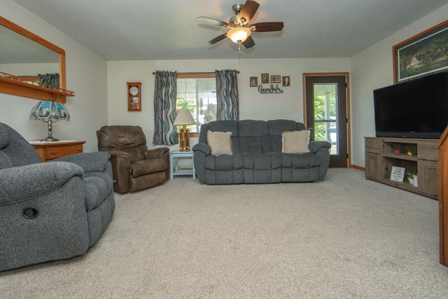 55 Bayou Drive, Nashua, IA 50658