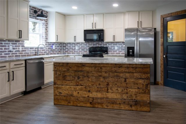 492 CR 1107, Maud, TX 75567