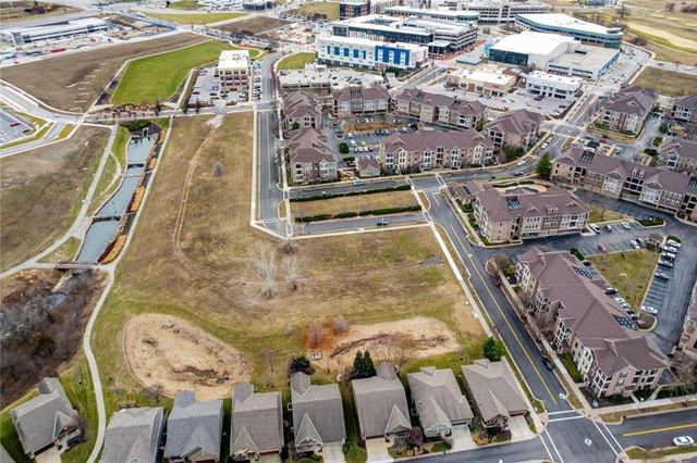 8531 Barstow Street, Lenexa, KS 66219