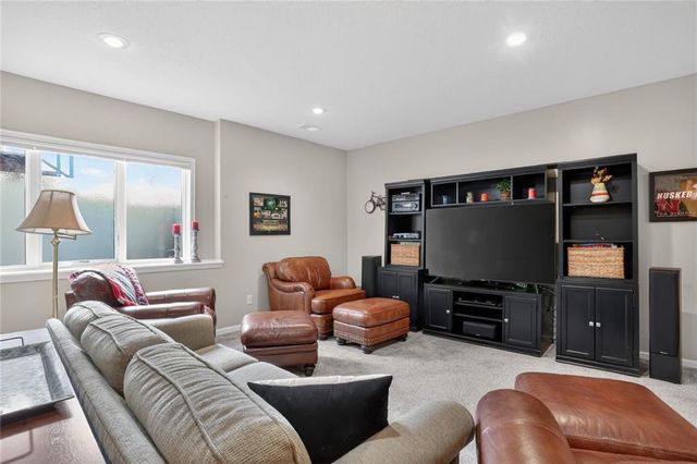 8531 Barstow Street, Lenexa, KS 66219