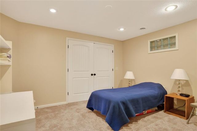 8531 Barstow Street, Lenexa, KS 66219