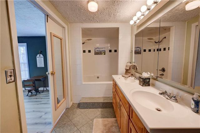 960 McEntyre SE Loop, Calhoun, GA 30701