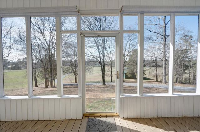 960 McEntyre SE Loop, Calhoun, GA 30701