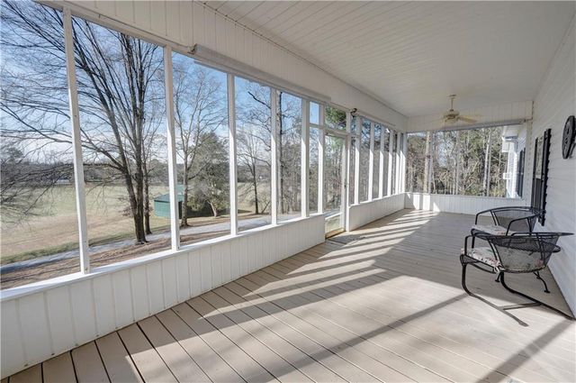 960 McEntyre SE Loop, Calhoun, GA 30701