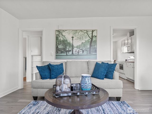 6802 S Oakes Street, Tacoma, WA 98409