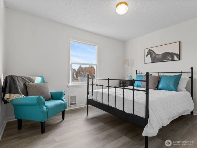 6802 S Oakes Street, Tacoma, WA 98409