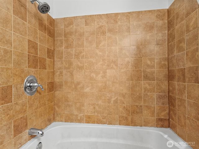 6802 S Oakes Street, Tacoma, WA 98409