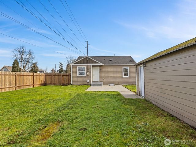 6802 S Oakes Street, Tacoma, WA 98409