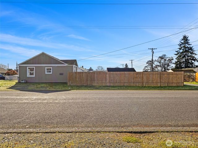 6802 S Oakes Street, Tacoma, WA 98409