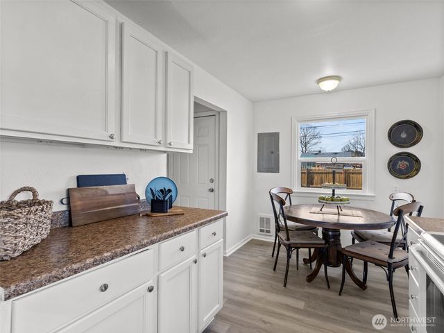 6802 S Oakes Street, Tacoma, WA 98409