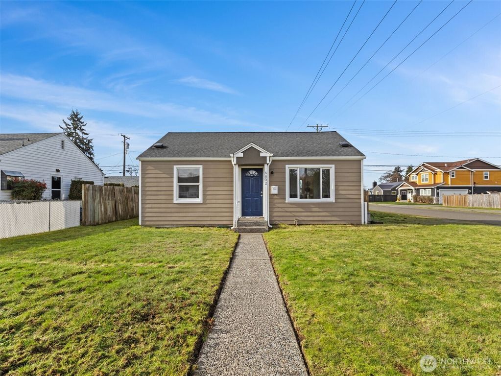 6802 S Oakes Street, Tacoma, WA 98409