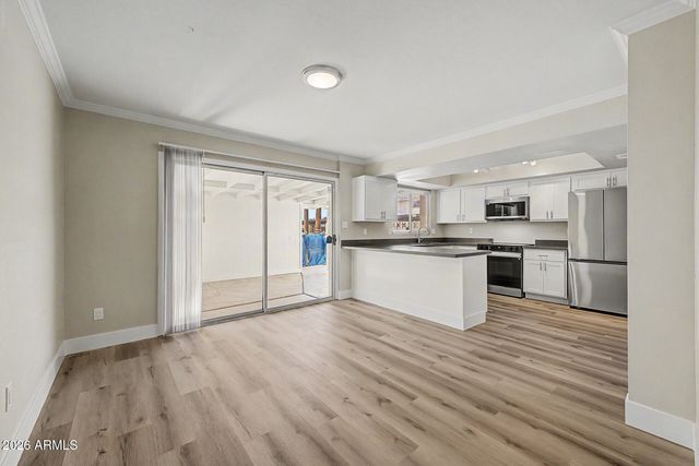 6536 N 43RD Avenue, Glendale, AZ 85301