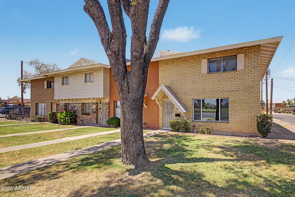 Image 8 of property listing at 6536 N 43RD Avenue, Glendale, AZ 85301