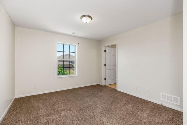 875 Clearview Drive, Lansing, KS 66043