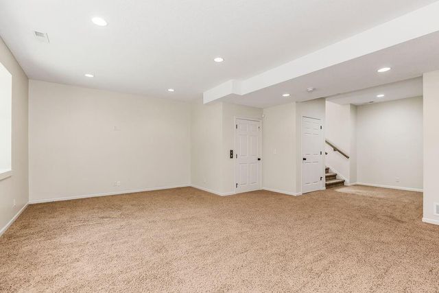 875 Clearview Drive, Lansing, KS 66043