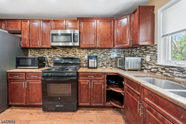 2313 Halsey St, Union Twp., NJ 07083