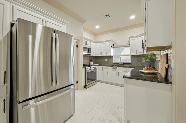 2431 W Eubanks Street, Oklahoma City, OK 73112