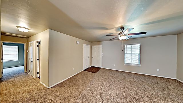 138 Saint Charles Way, Midwest City, OK 73130