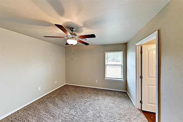 138 Saint Charles Way, Midwest City, OK 73130