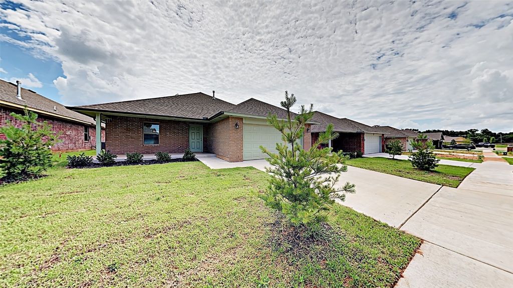 138 Saint Charles Way, Midwest City, OK 73130