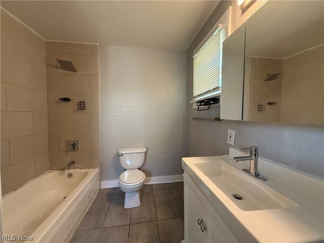 2602 Vega Avenue, Cleveland, OH 44113