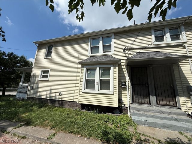 2602 Vega Avenue, Cleveland, OH 44113